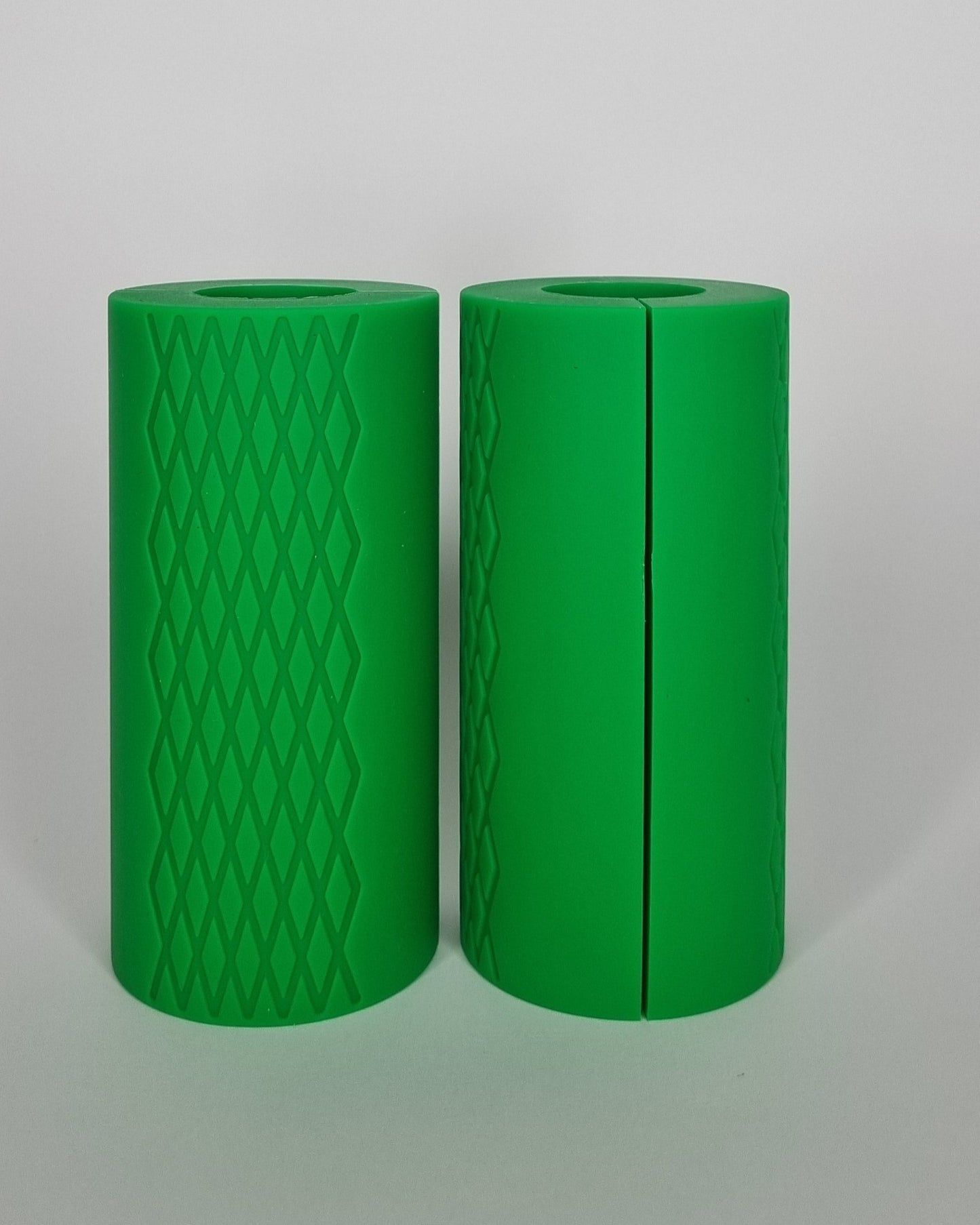 Thick grips boost grip strength and build big arms (front view).